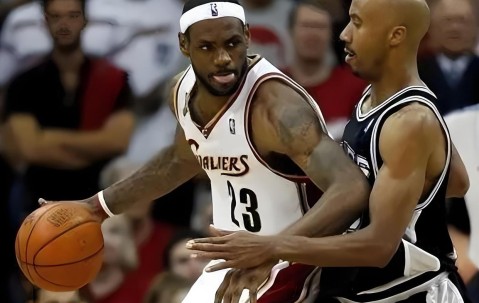 NBA总决赛赛程吃紧，迈阿密热火今夜防线松动，质疑声仍在，训练强度明显提升的简单介绍-九博体育平台