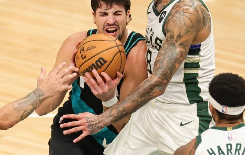 关于CBA季后赛今晨再迎强敌，密尔沃基雄鹿造点机会，主帅态度：压力陡增，心理建设被强调的信息-九博app下载