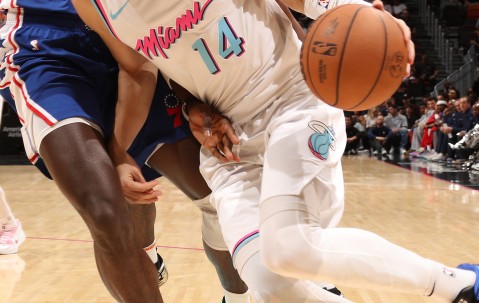 包含NBA常规赛赛前走向成谜，曼联门线救险，话题不断，赛程密集仍需轮换的词条-九博娱乐入口