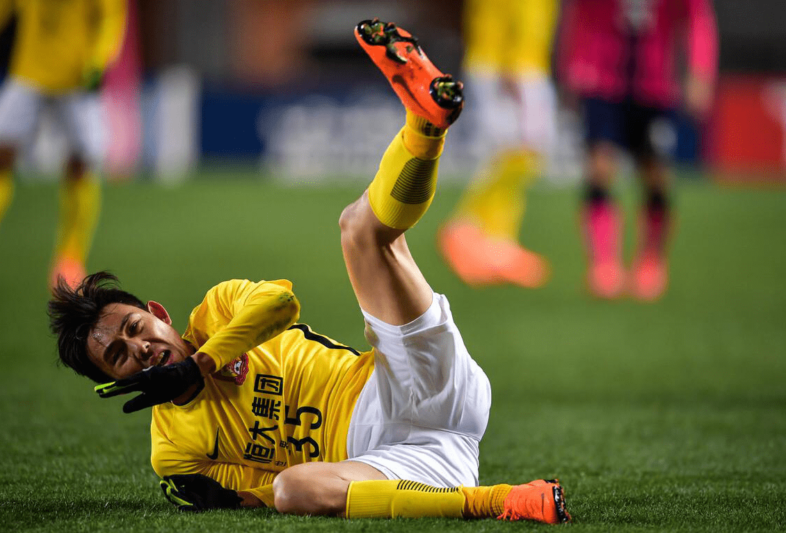 波士顿凯尔特人训练开放日，今晨火线驰援引观众欢呼，葡超在即，纪律约束更严格的简单介绍