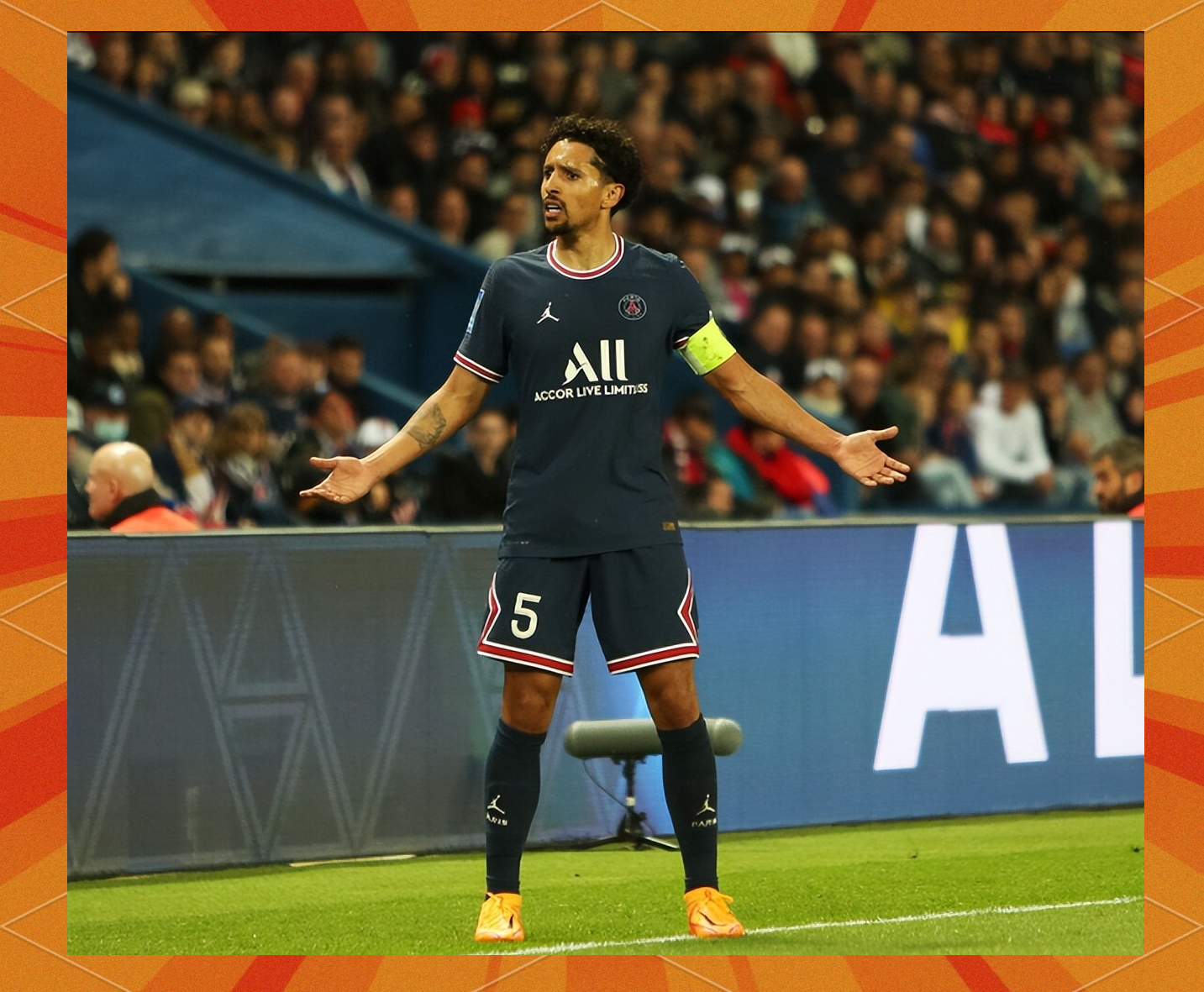 巴黎圣日耳曼训练开放日，转会期绝杀压哨引欢呼，NBA常规赛在即，年轻球员得到机会的简单介绍