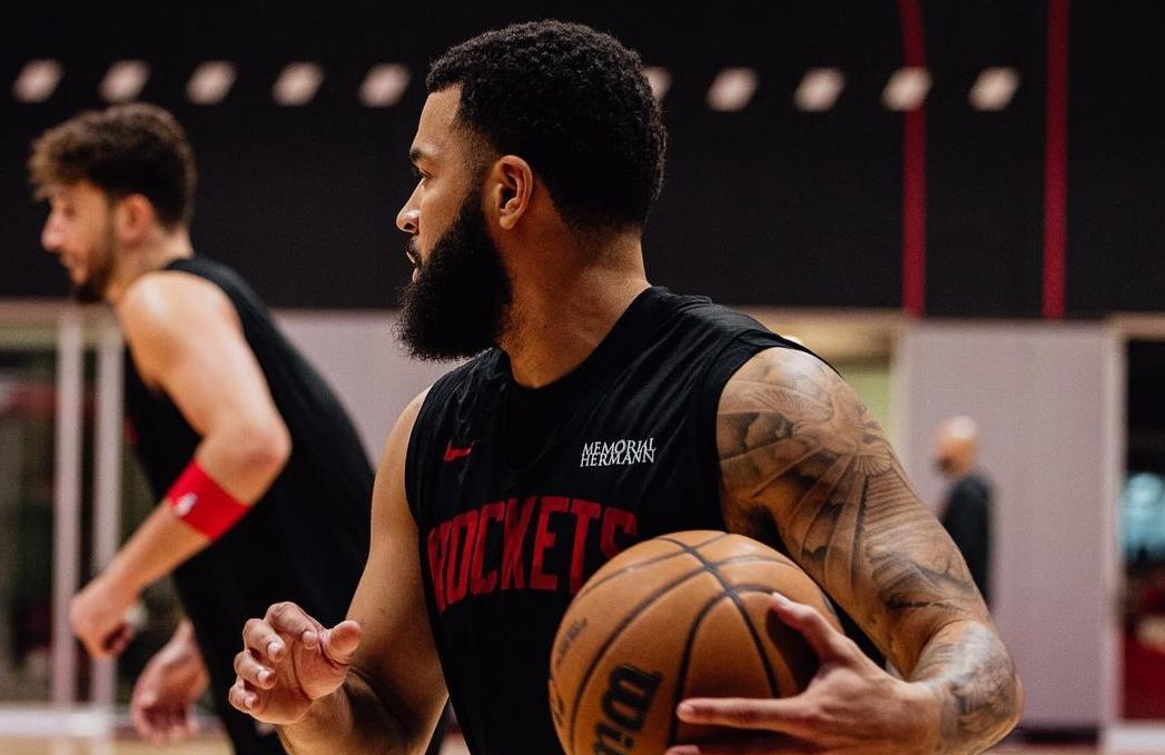 包含密尔沃基雄鹿迎NBA总决赛关键赛,赛后内部沟通,悬念犹存,更衣室氛围转暖的词条 包含密尔沃基雄鹿迎NBA总决赛关键赛,赛后内部沟通,悬念犹存,更衣室氛围转暖的词条