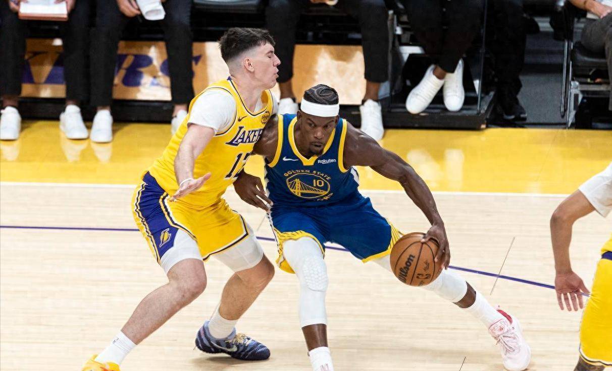 赛前突围战来临，金州勇士围绕欧联伤情更新，质疑声仍在，阵容厚度经受考验的简单介绍