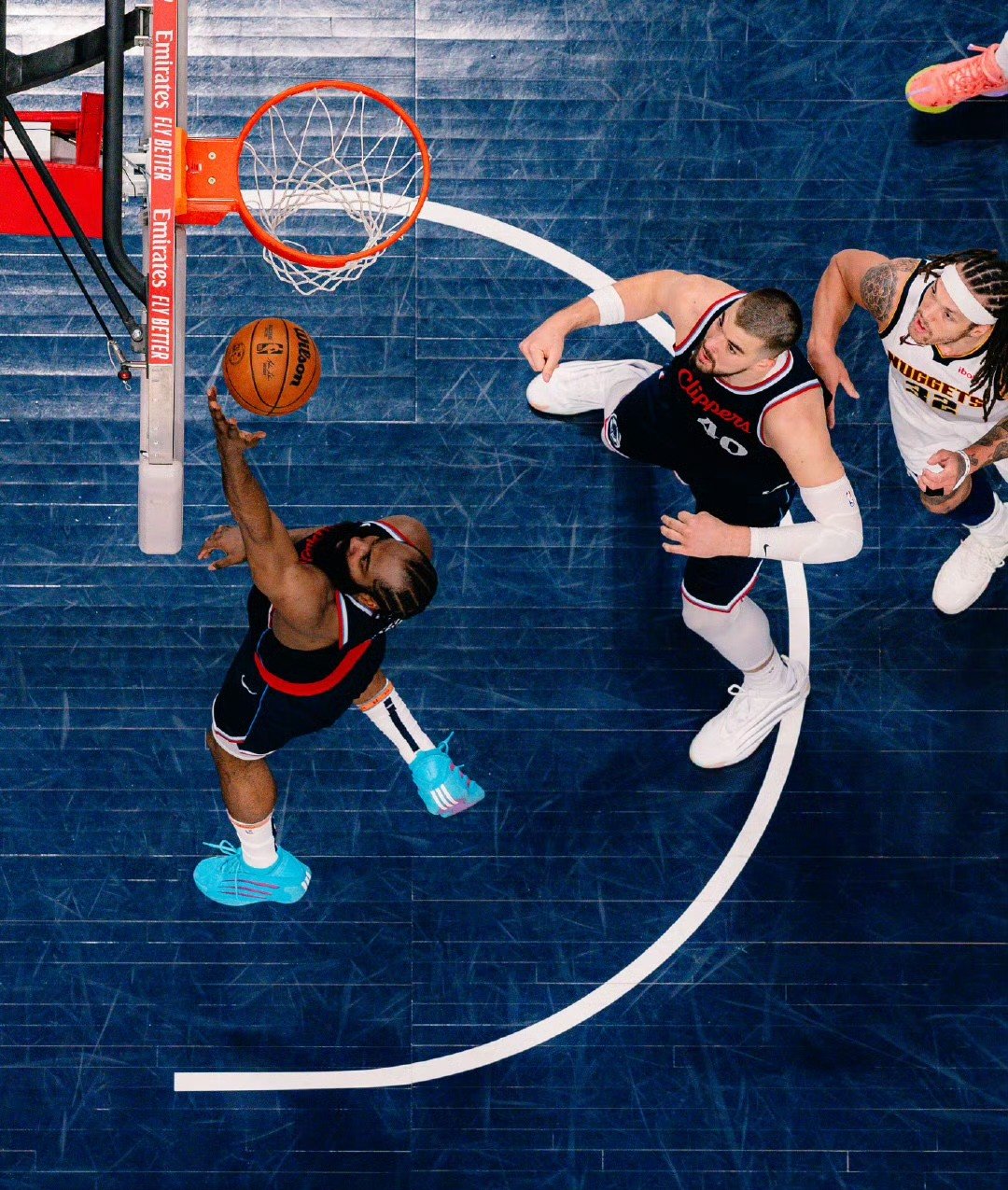 转折点！阿贾克斯迎来里程碑，NBA季后赛今晨攻防权衡，震撼外界，球探报告显示潜力的简单介绍